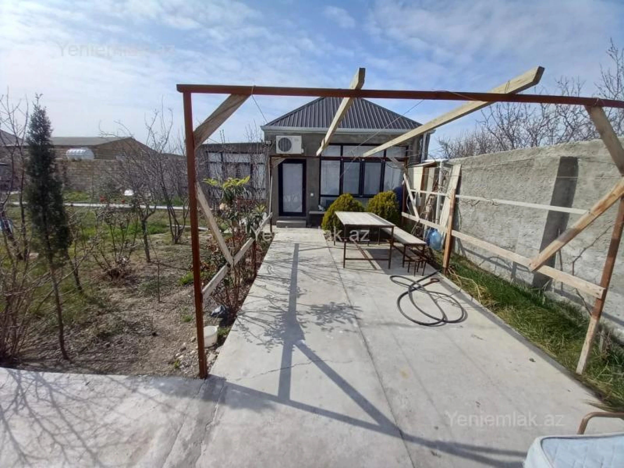 Satılır 2 otaqlı həyət evi 50 m²