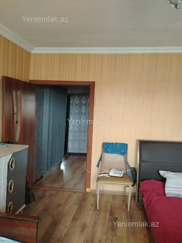 Satılır 3 otaqlı köhnə tikili 75 m²