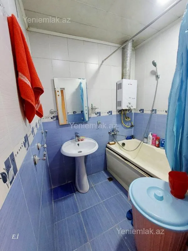 Satılır 3 otaqlı köhnə tikili 74 m²