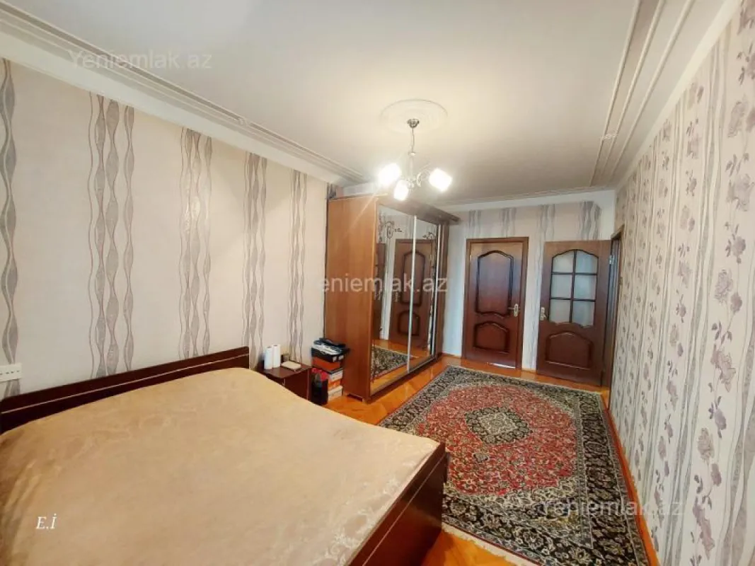 Satılır 3 otaqlı köhnə tikili 74 m²