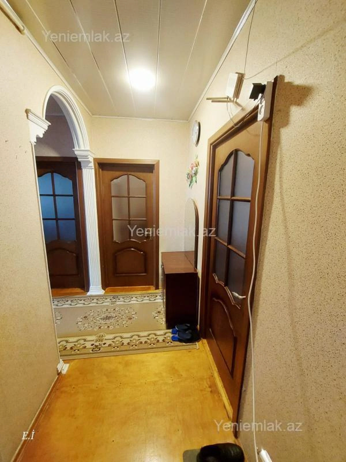 Satılır 3 otaqlı köhnə tikili 74 m²