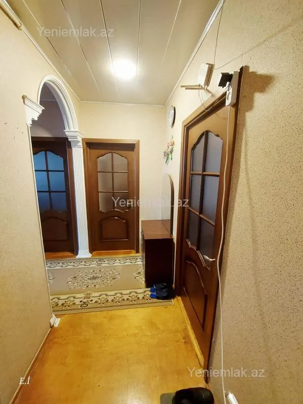Satılır 3 otaqlı köhnə tikili 74 m²