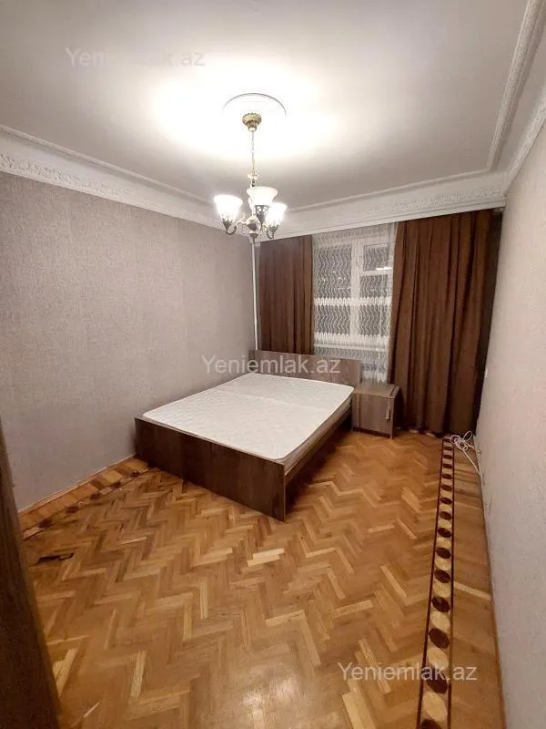 Satılır 2 otaqlı köhnə tikili 55 m²
