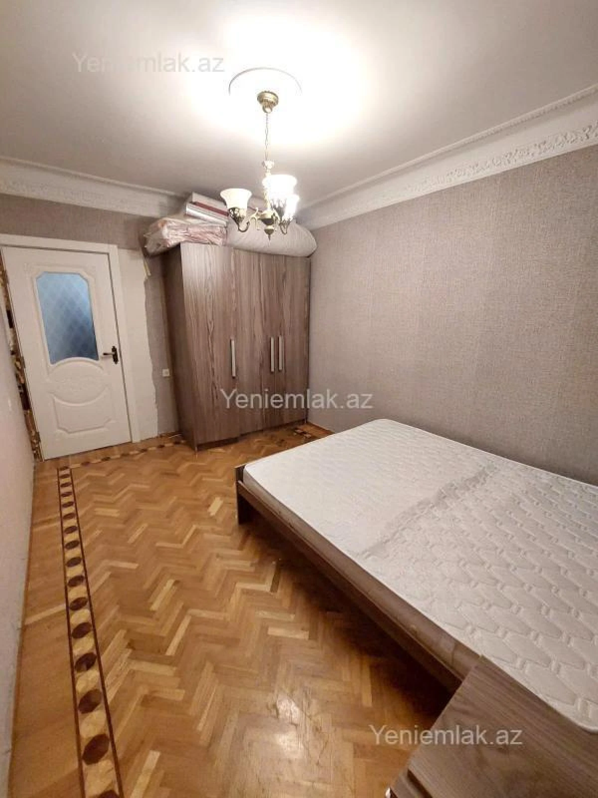 Satılır 2 otaqlı köhnə tikili 55 m²