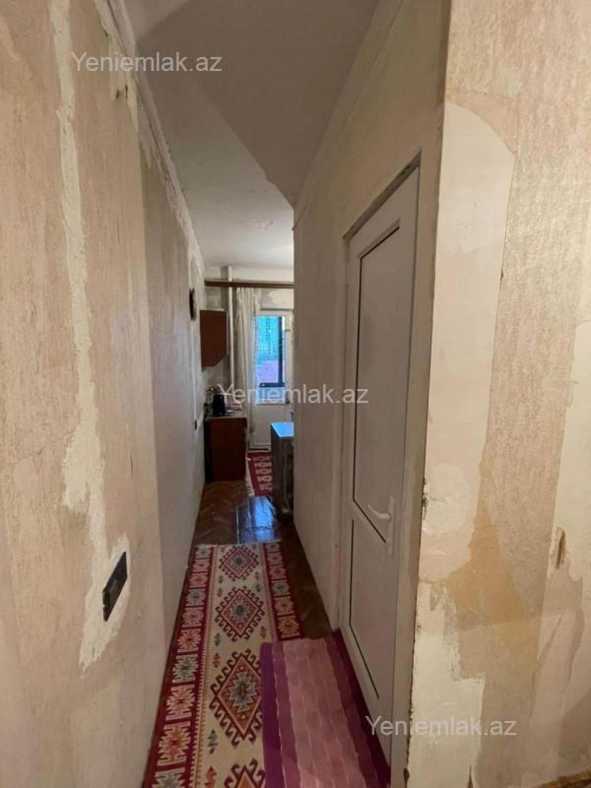 Satılır 1 otaqlı köhnə tikili 45 m²