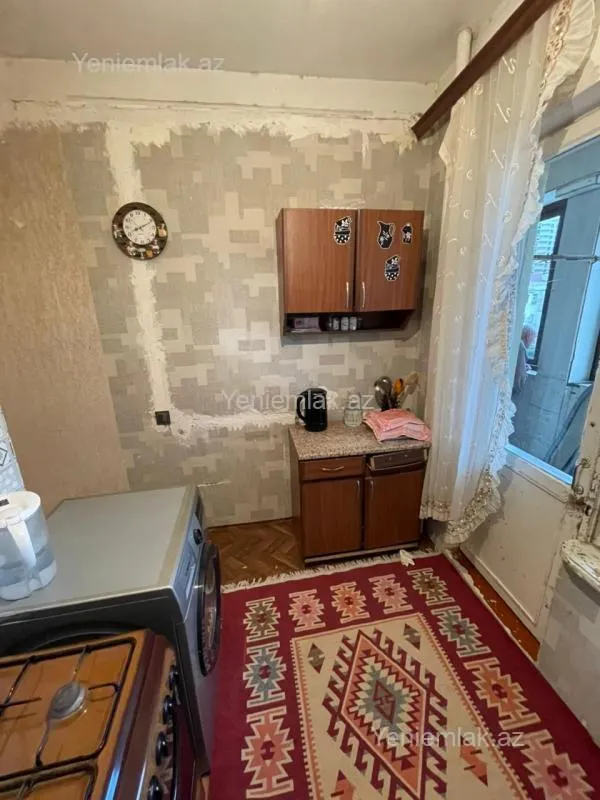 Satılır 1 otaqlı köhnə tikili 45 m²