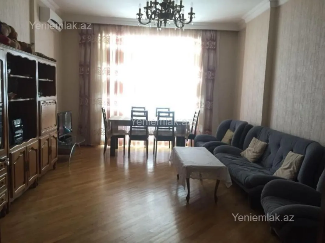 Satılır 3 otaqlı yeni tikili 130 m²