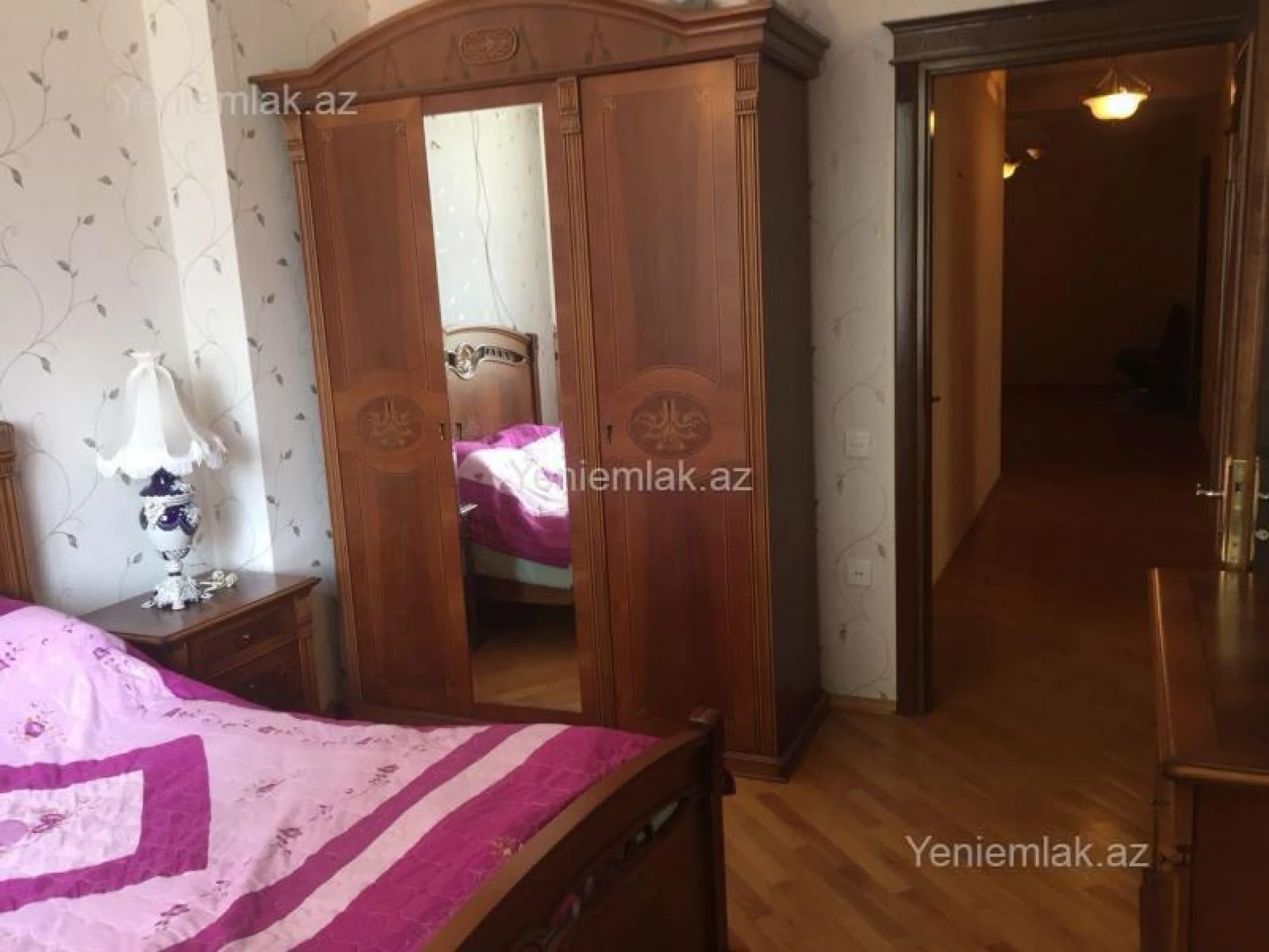 Satılır 3 otaqlı yeni tikili 130 m²
