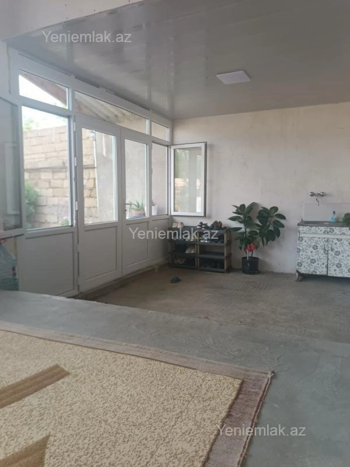 Satılır 5 otaqlı həyət evi 160 m²