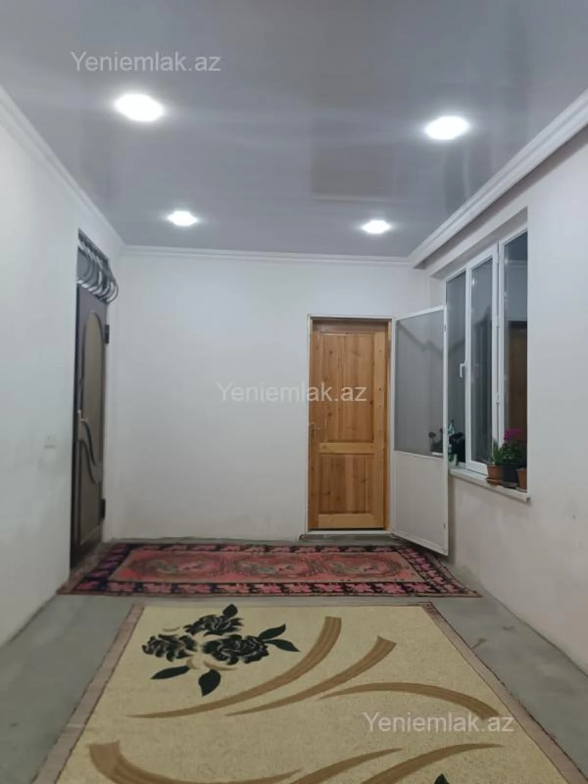 Satılır 5 otaqlı həyət evi 160 m²
