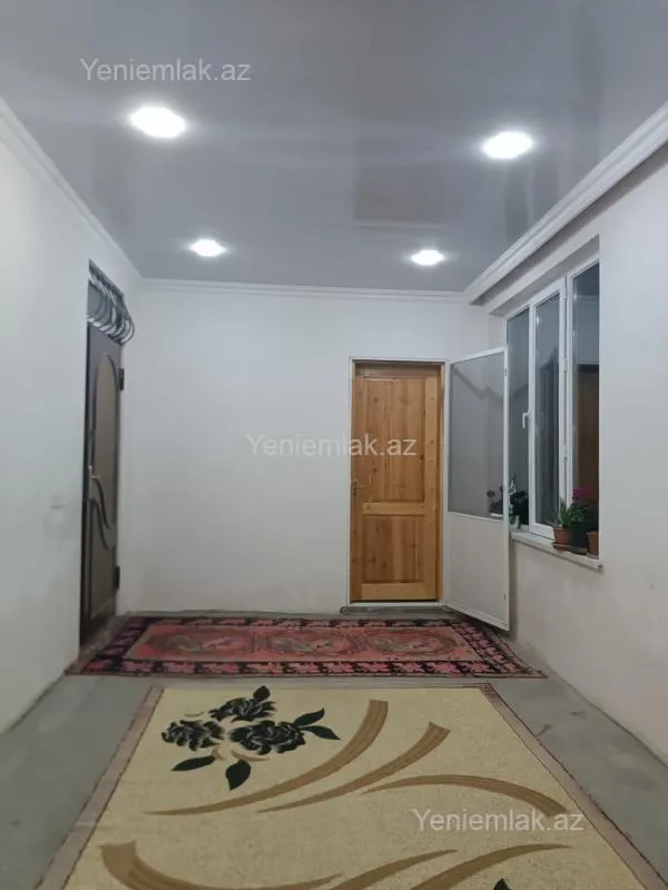 Satılır 5 otaqlı həyət evi 160 m²