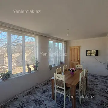 Satılır 5 otaqlı həyət evi 160 m²