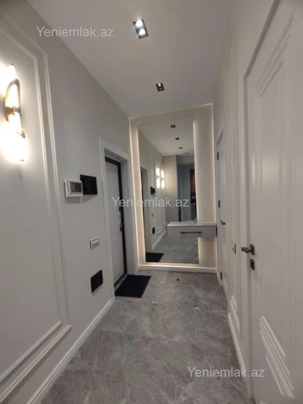 Satılır 2 otaqlı yeni tikili 80 m²