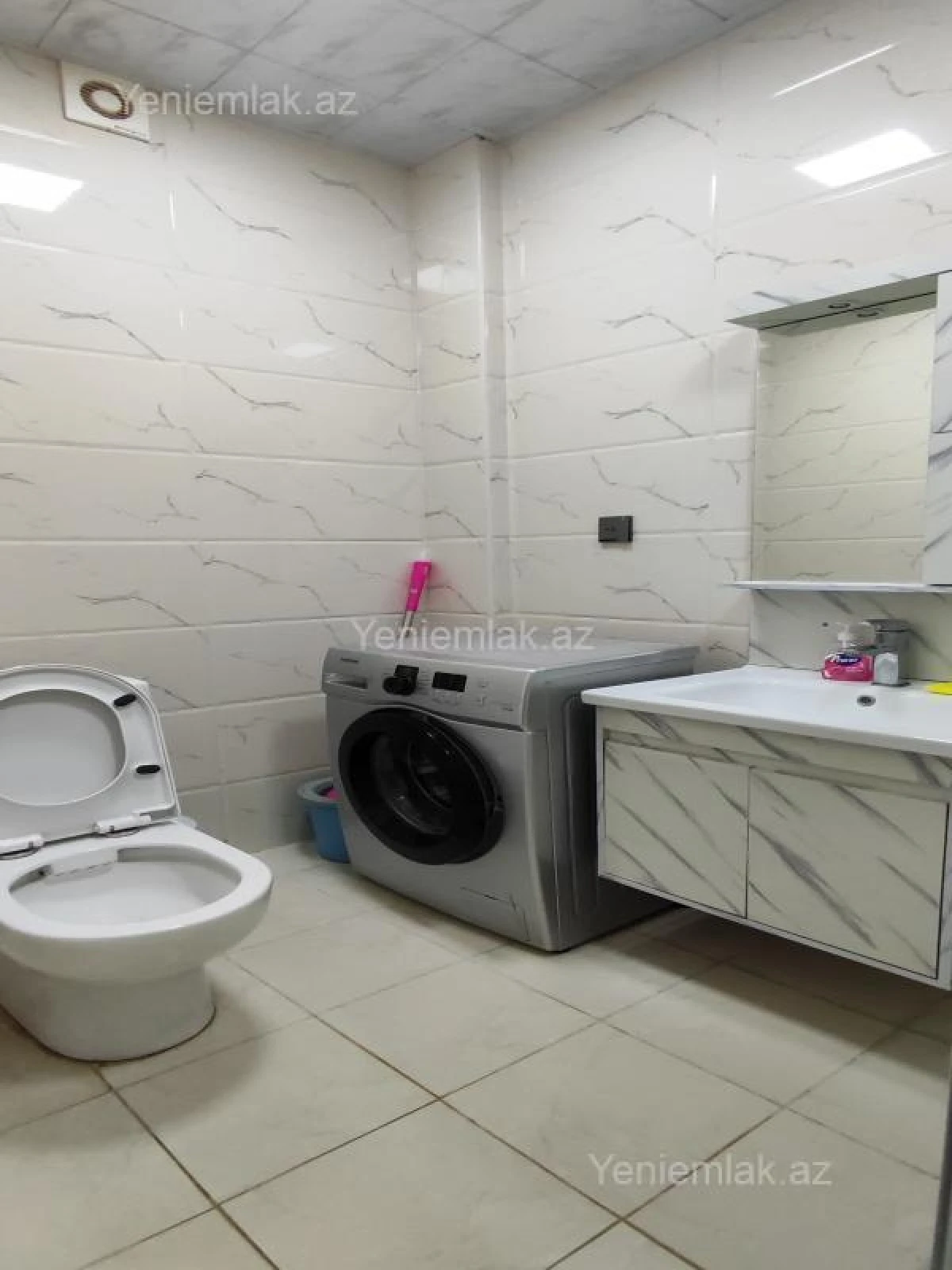 Satılır 2 otaqlı yeni tikili 72 m²
