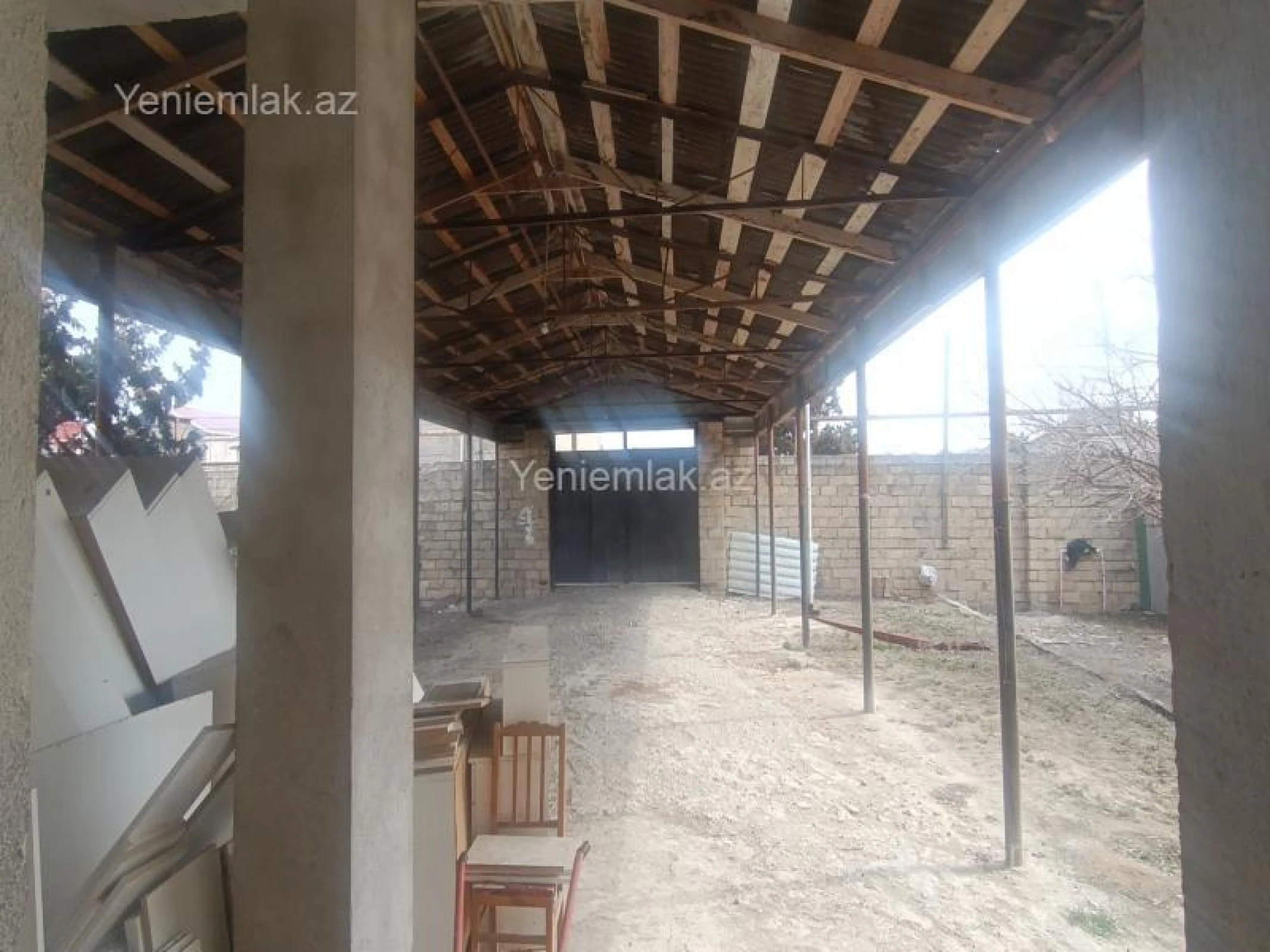 Satılır 9 otaqlı həyət evi 300 m²