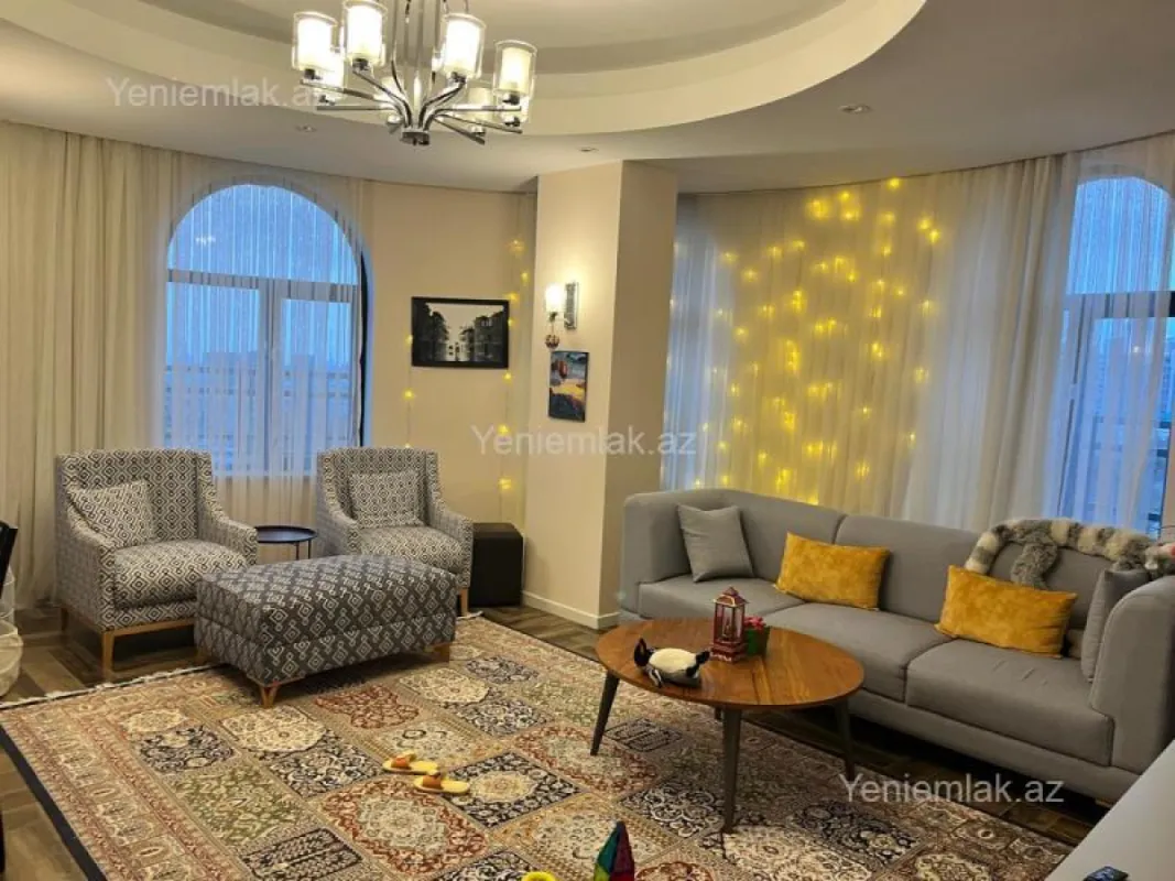 Satılır 4 otaqlı yeni tikili 140 m²