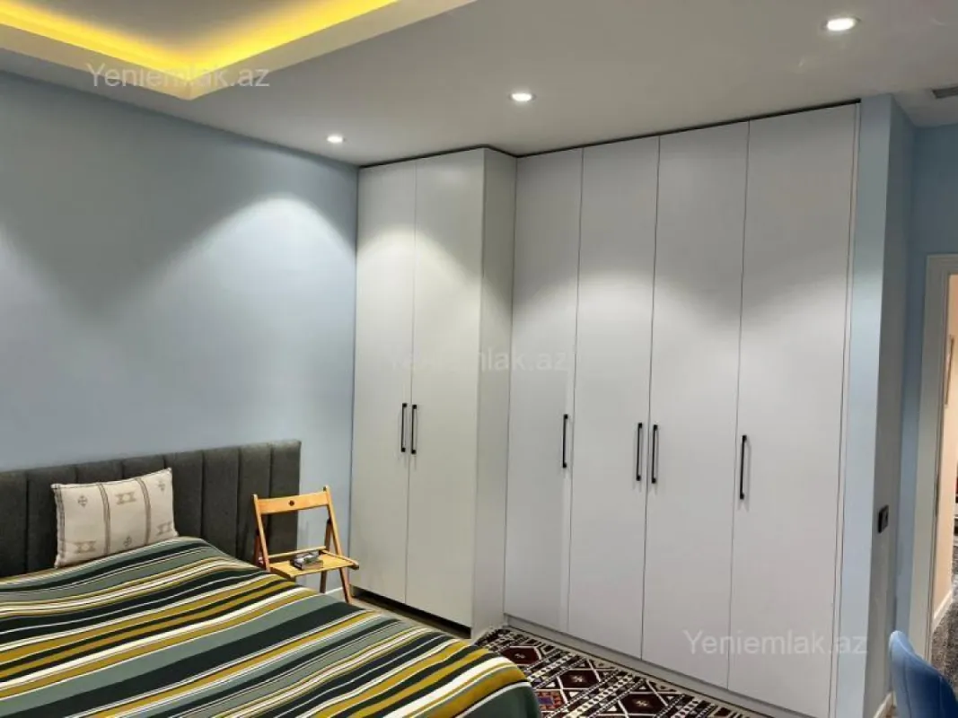 Satılır 4 otaqlı yeni tikili 140 m²