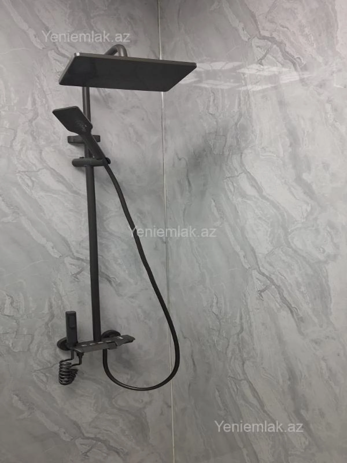 Satılır 3 otaqlı yeni tikili 100 m²