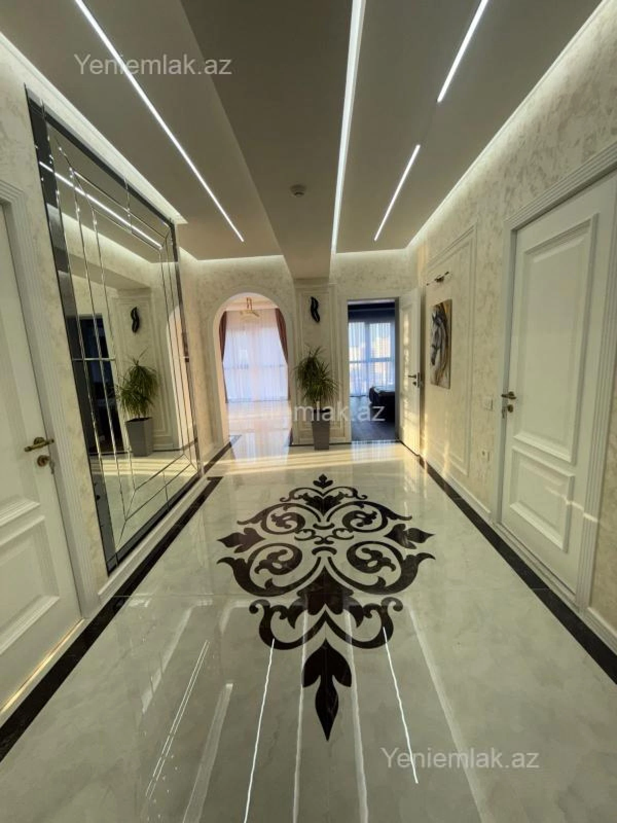 Satılır 3 otaqlı yeni tikili 125 m²