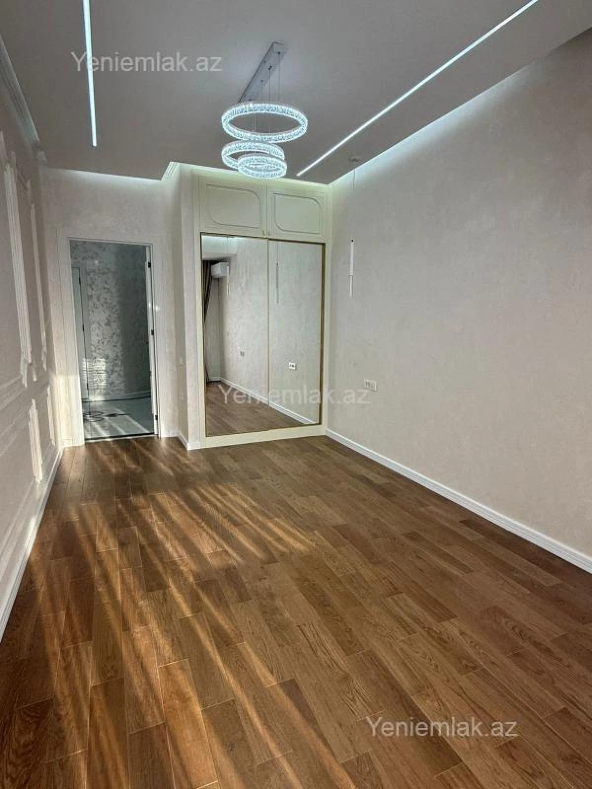 Satılır 3 otaqlı yeni tikili 125 m²