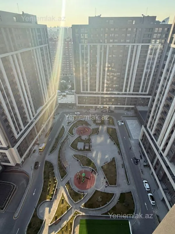 Satılır 3 otaqlı yeni tikili 125 m²