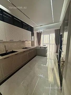 Satılır 3 otaqlı yeni tikili 125 m²