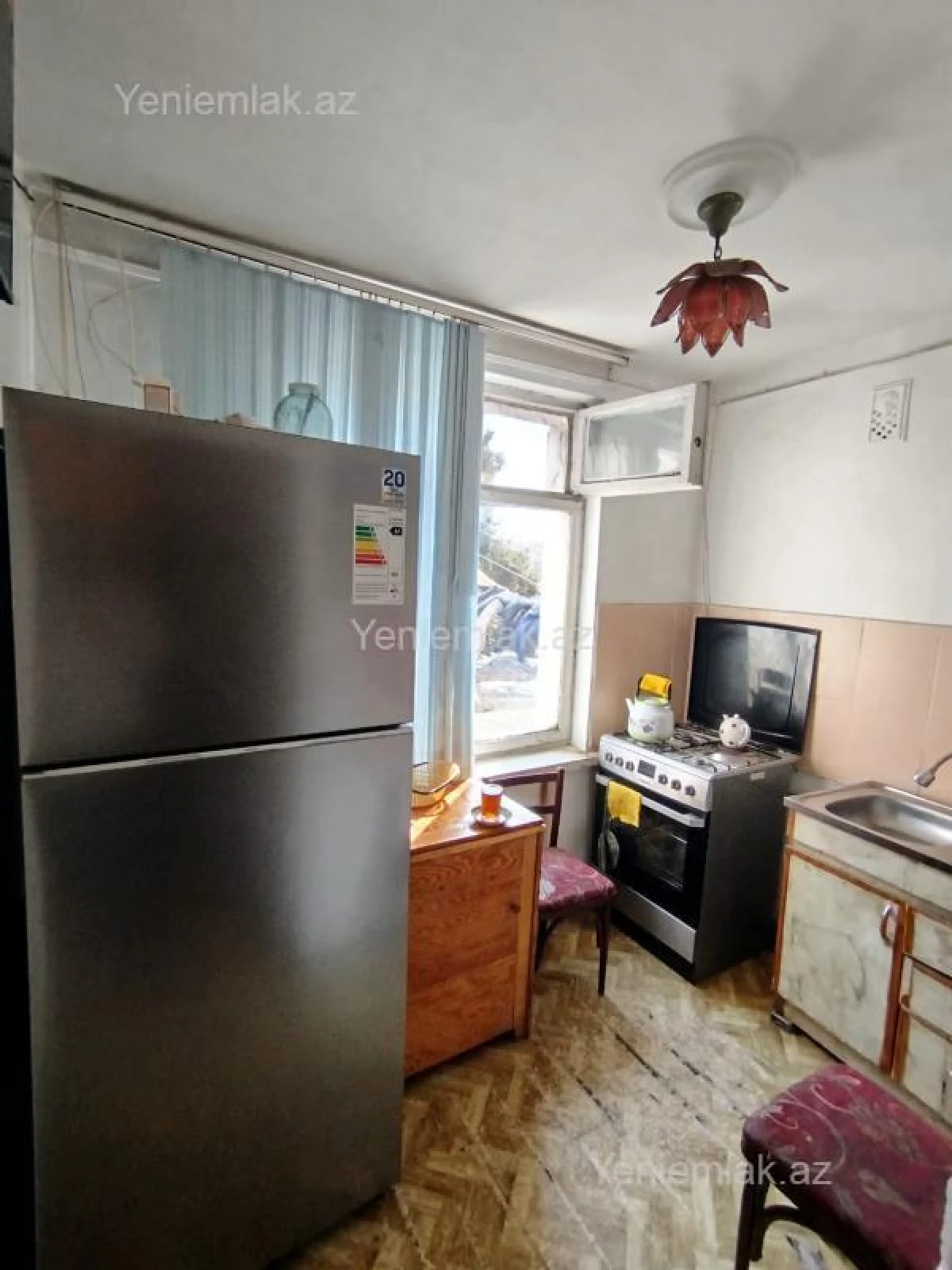 Satılır 2 otaqlı köhnə tikili 50 m²