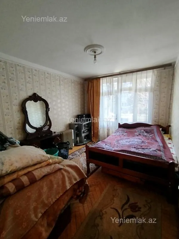 Satılır 2 otaqlı köhnə tikili 50 m²