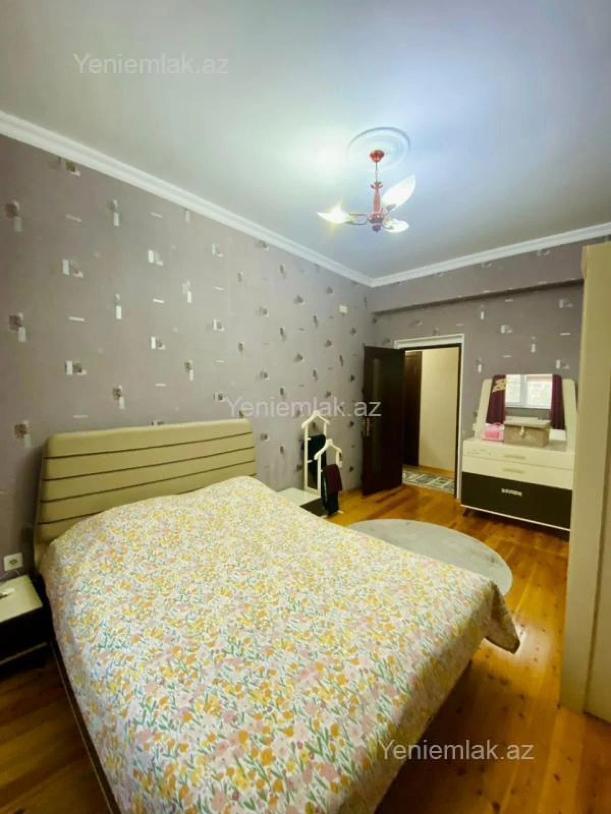 Satılır 3 otaqlı yeni tikili 120 m²