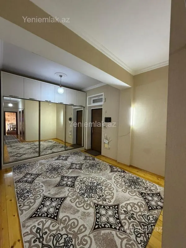 Satılır 3 otaqlı yeni tikili 120 m²