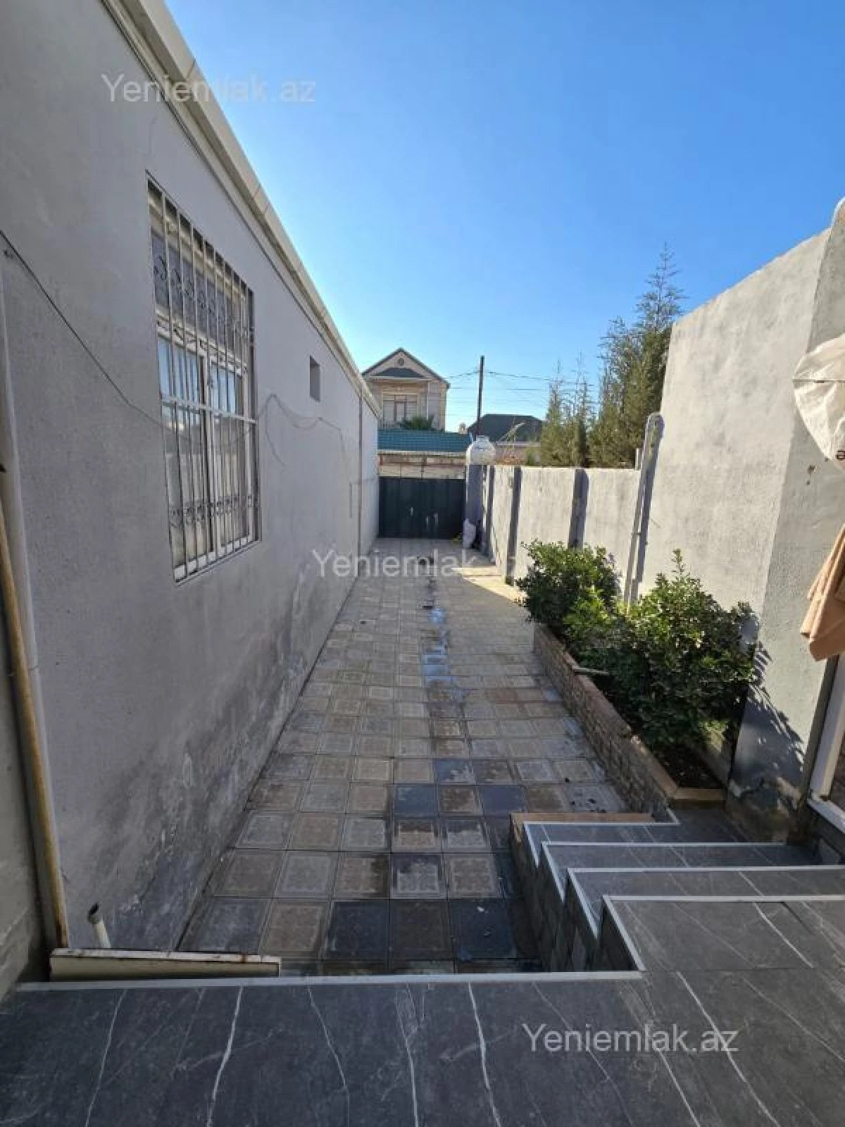 Satılır 4 otaqlı həyət evi 140 m²