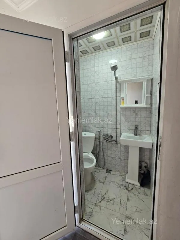 Satılır 4 otaqlı həyət evi 140 m²