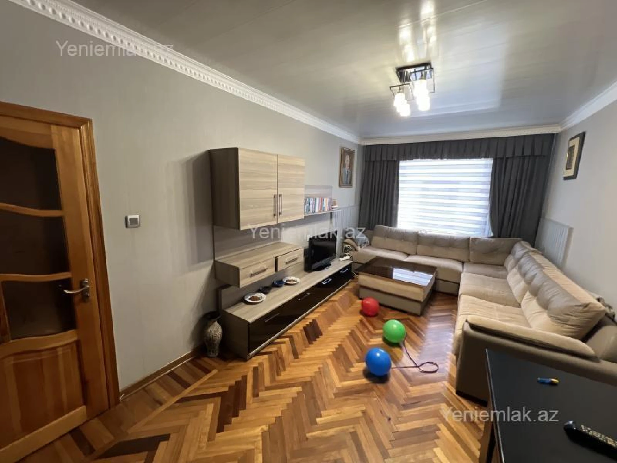 Satılır 3 otaqlı köhnə tikili 75 m²