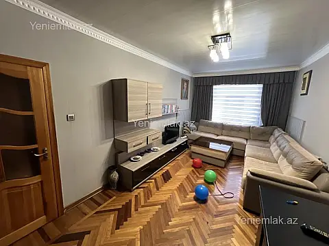 Satılır 3 otaqlı köhnə tikili 75 m²