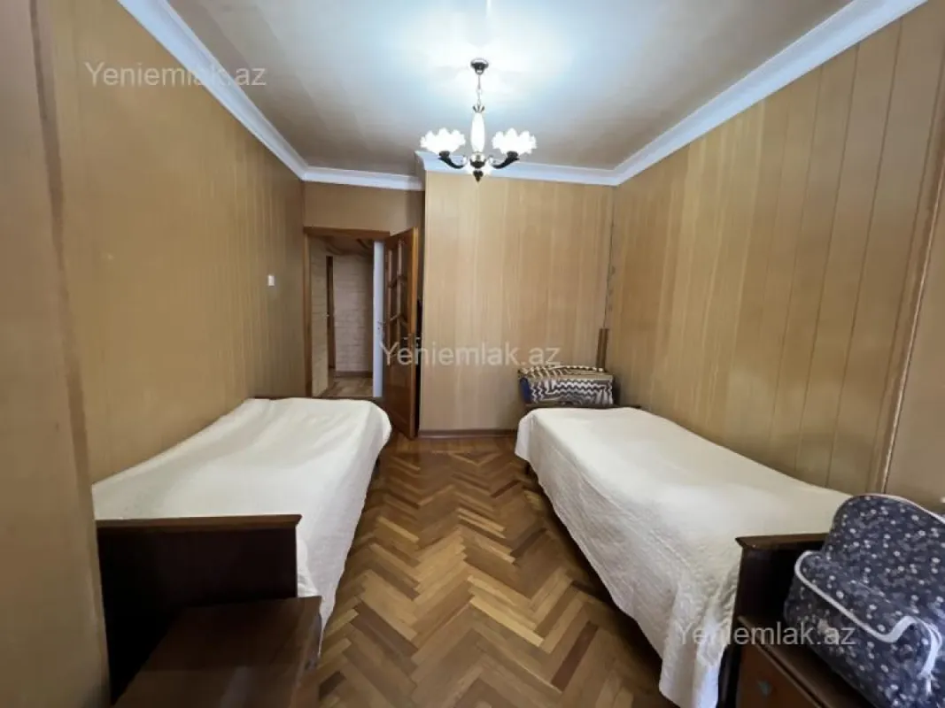 Satılır 3 otaqlı köhnə tikili 75 m²