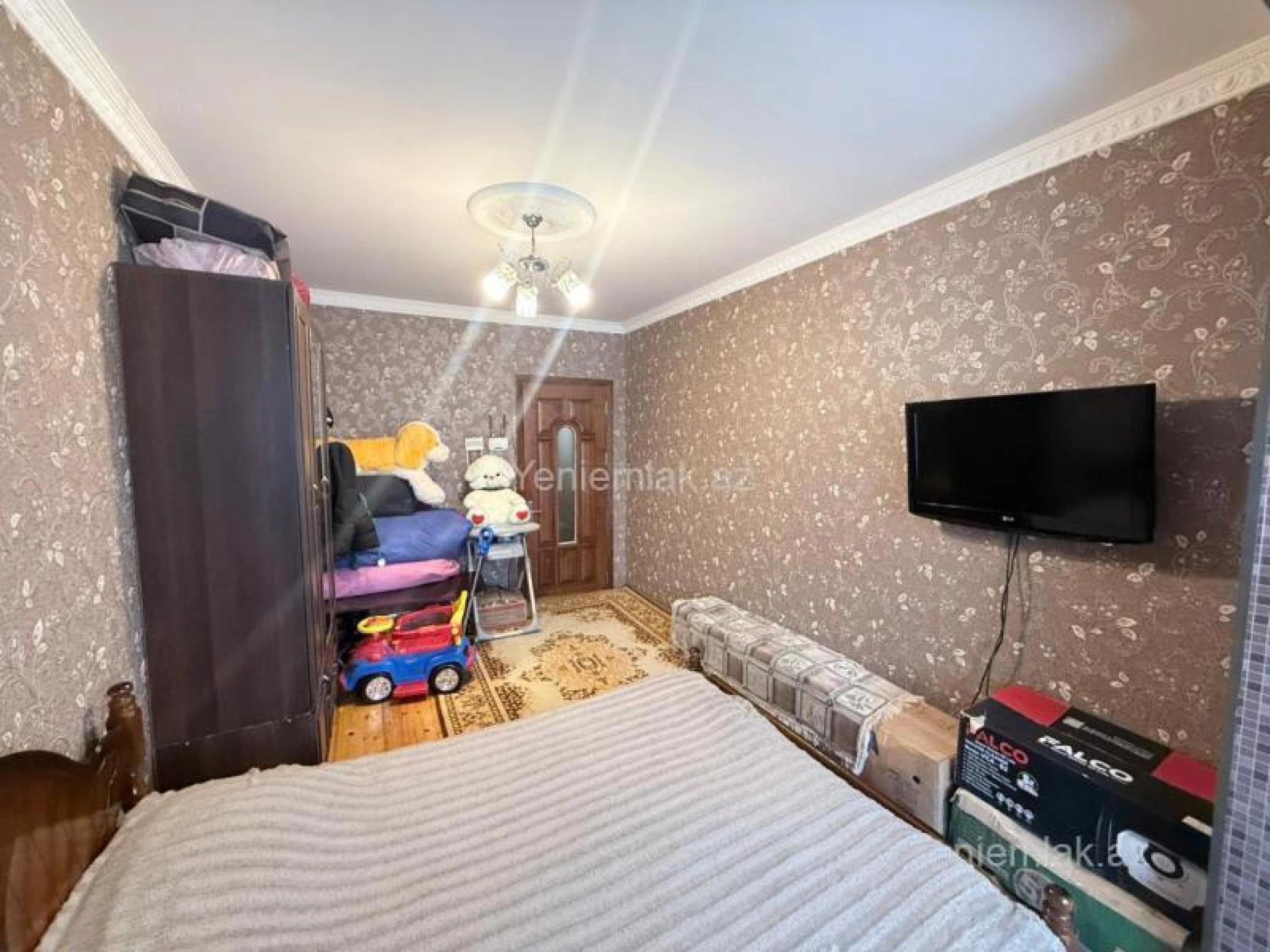 Satılır 3 otaqlı köhnə tikili 73 m²