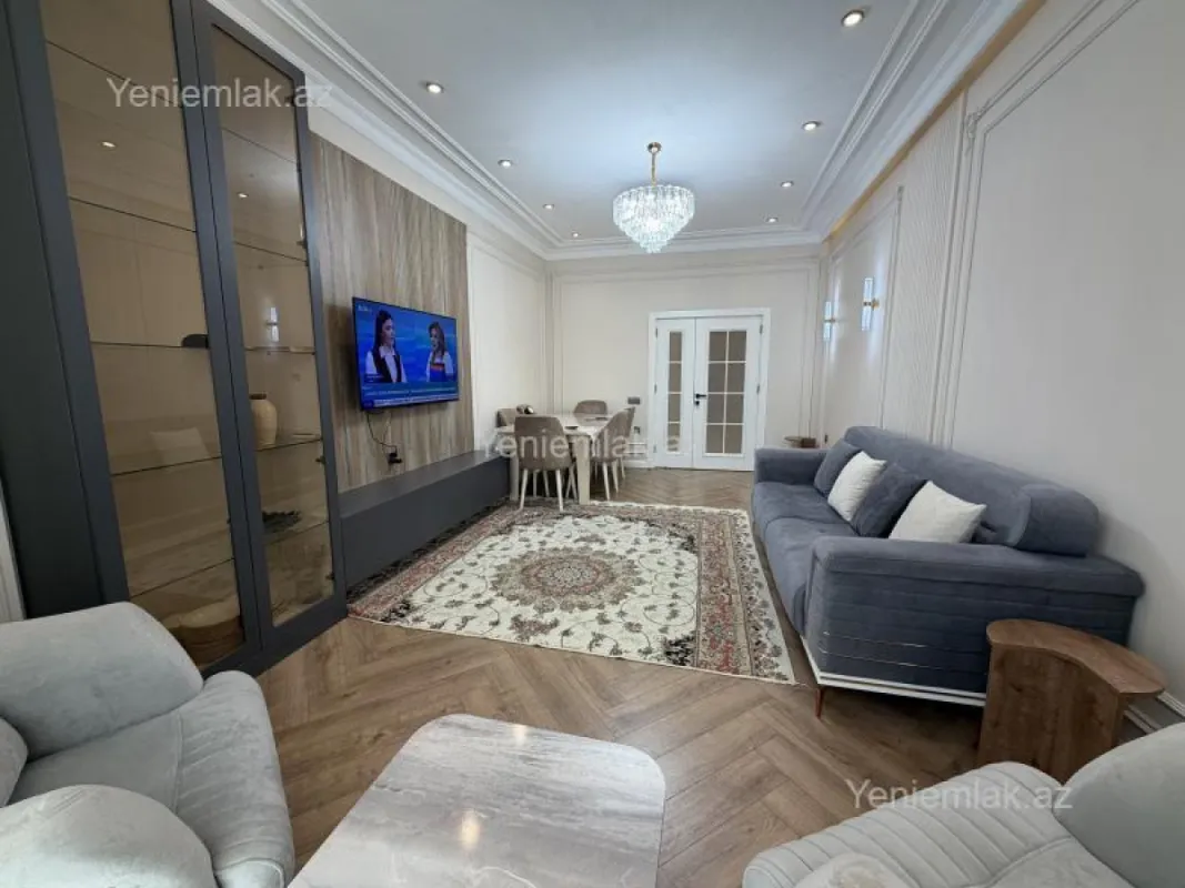 Satılır 4 otaqlı yeni tikili 131 m²