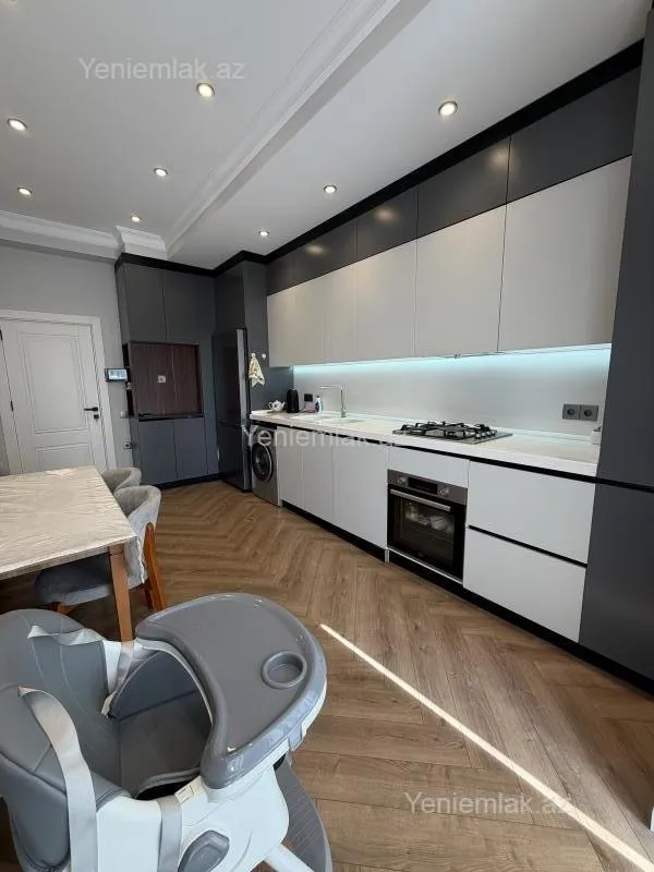 Satılır 4 otaqlı yeni tikili 131 m²