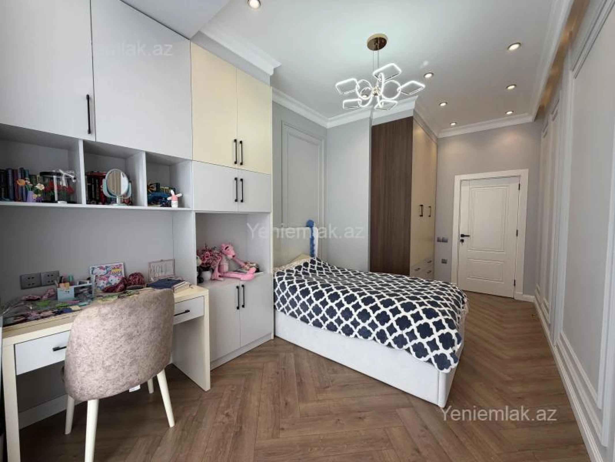 Satılır 4 otaqlı yeni tikili 131 m²