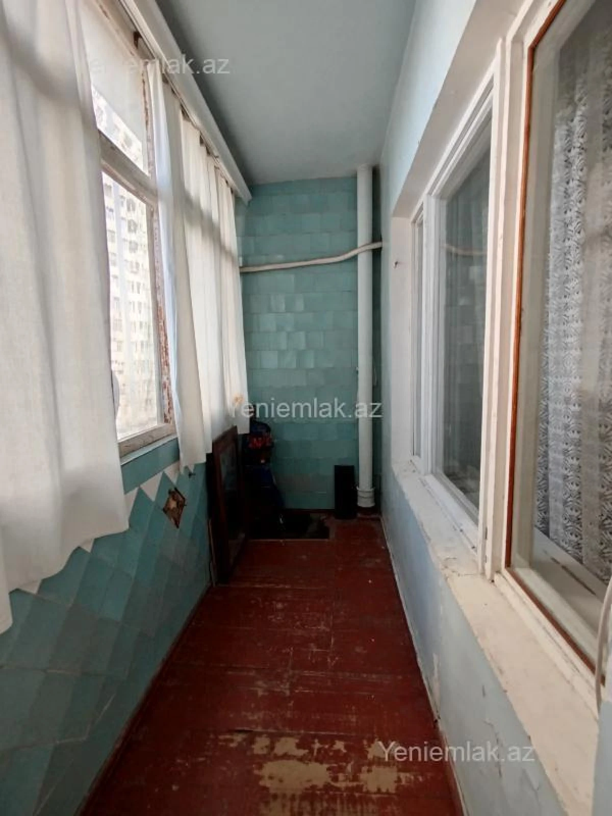 Satılır 3 otaqlı köhnə tikili 85 m²