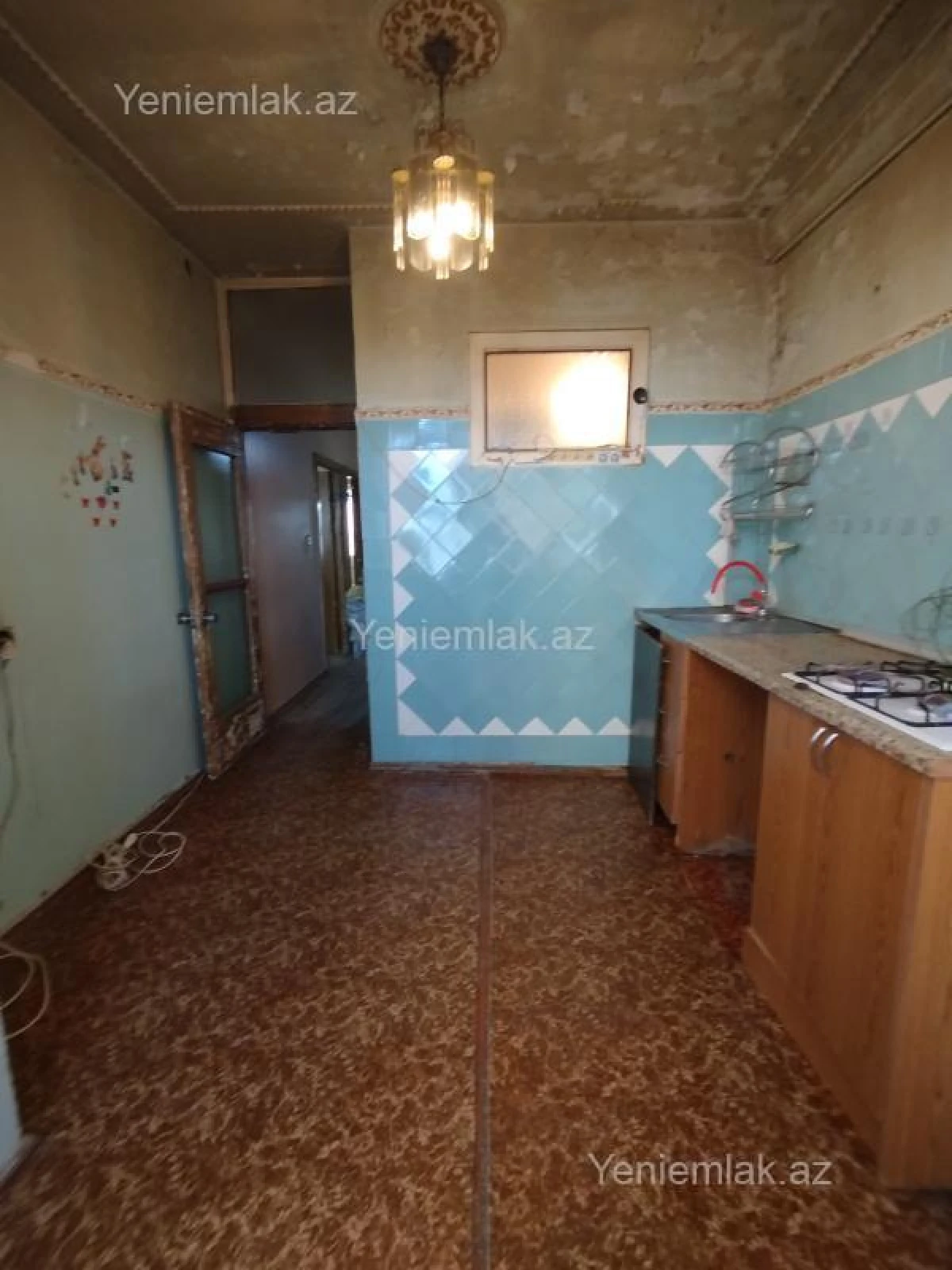 Satılır 3 otaqlı köhnə tikili 85 m²