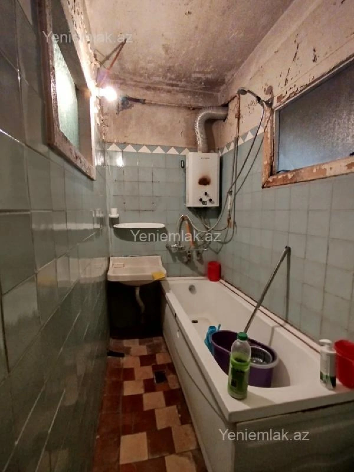 Satılır 3 otaqlı köhnə tikili 85 m²