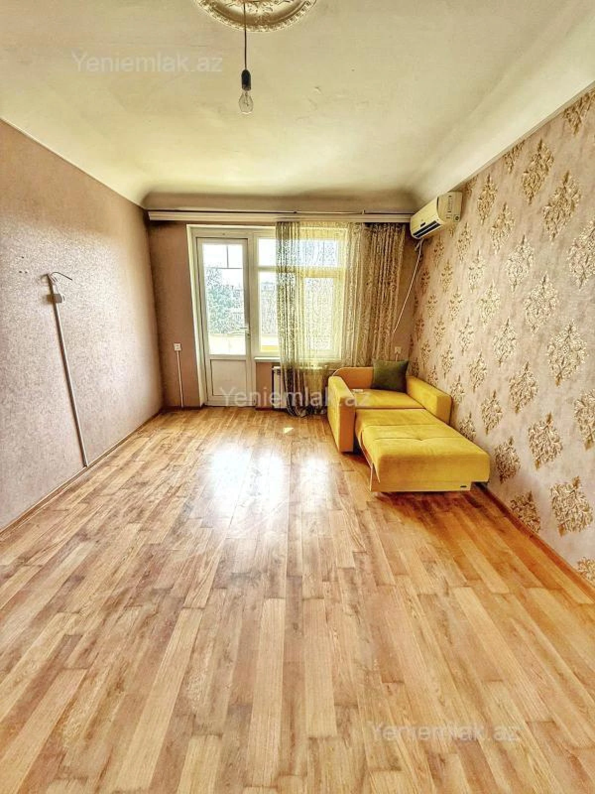 Satılır 1 otaqlı köhnə tikili 45 m²