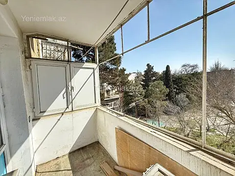 Satılır 1 otaqlı köhnə tikili 45 m²