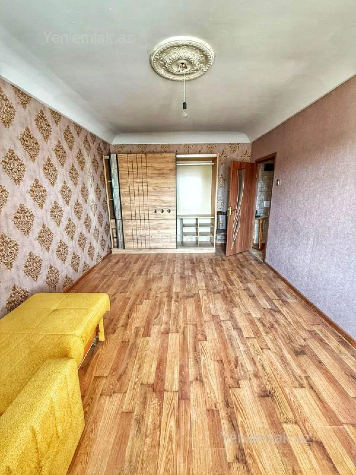 Satılır 1 otaqlı köhnə tikili 45 m²