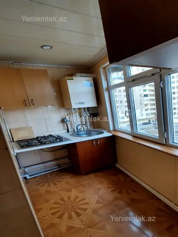 Satılır 2 otaqlı köhnə tikili 56 m²