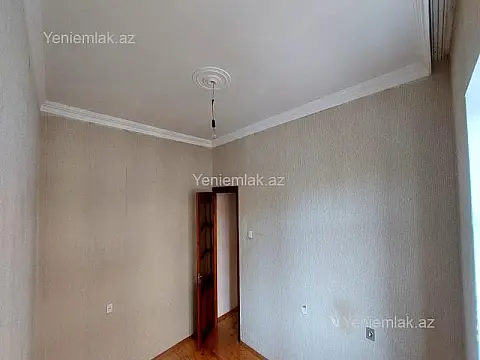 Satılır 2 otaqlı köhnə tikili 56 m²