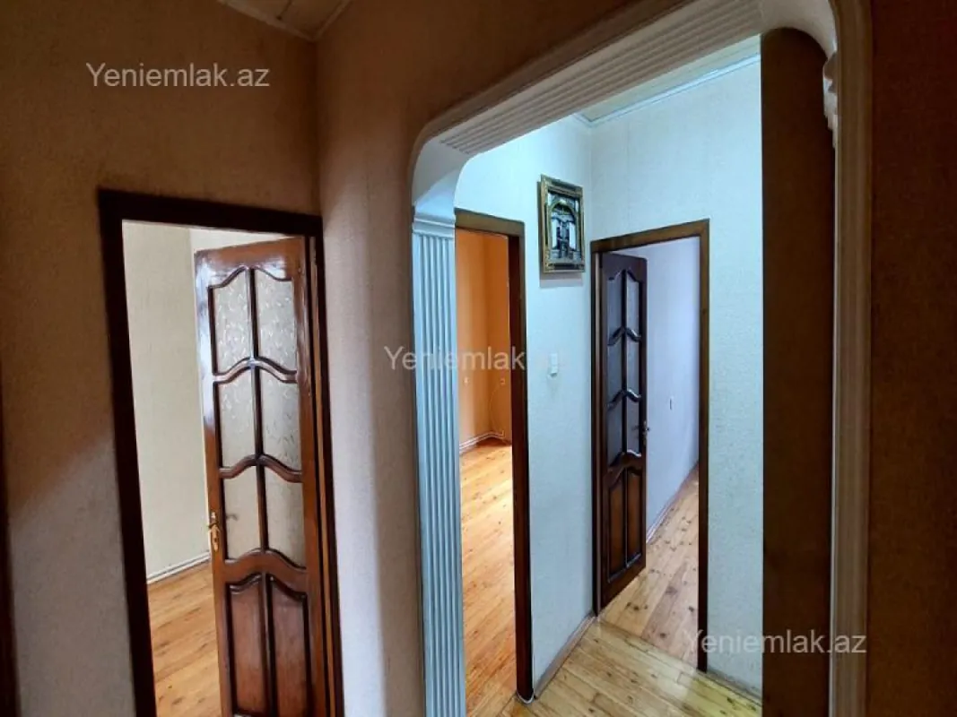 Satılır 2 otaqlı köhnə tikili 56 m²