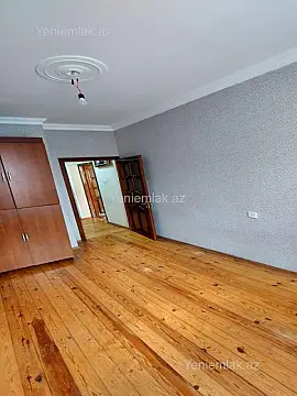 Satılır 2 otaqlı köhnə tikili 56 m²