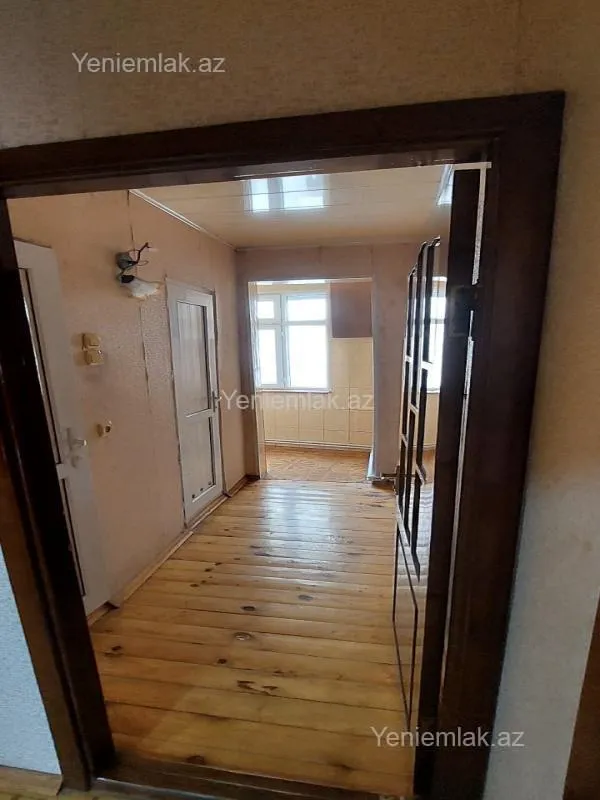 Satılır 2 otaqlı köhnə tikili 56 m²